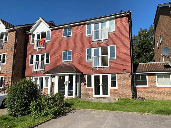 1 Bedroom Apartment To Rent In Tuscany Gardens, Crawley, West Sussex, RH10