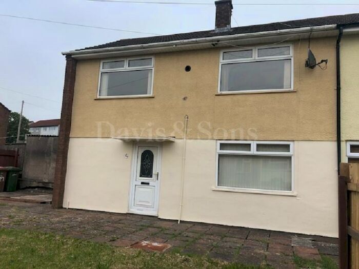 3 Bedroom End Of Terrace House To Rent In Manor Way, Risca, Newport, Newport., NP11