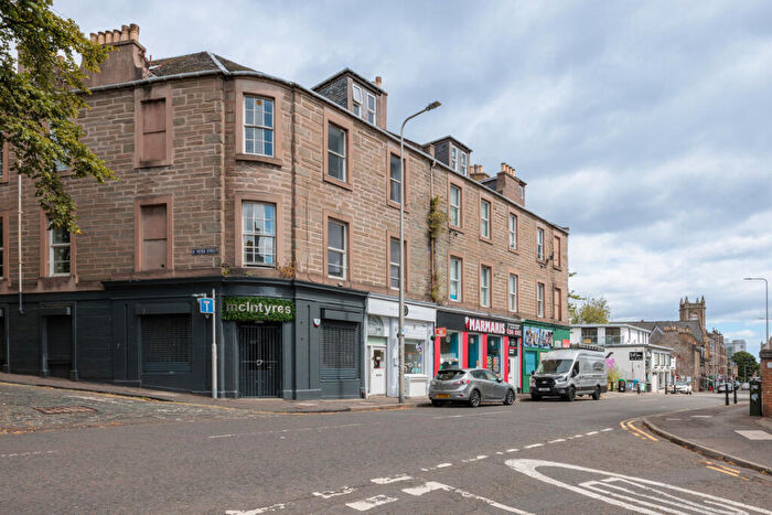 2 Bedroom Flat For Sale In St. Peter Street, Dundee, DD1