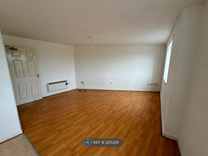 1 Bedroom Flat To Rent In Marton Court, Bloxwich, Walsall, WS3