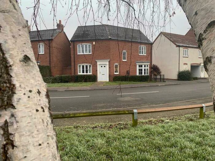 3 Bedroom Detached House For Sale In Elizabeth Way, Walsgrave, Coventry