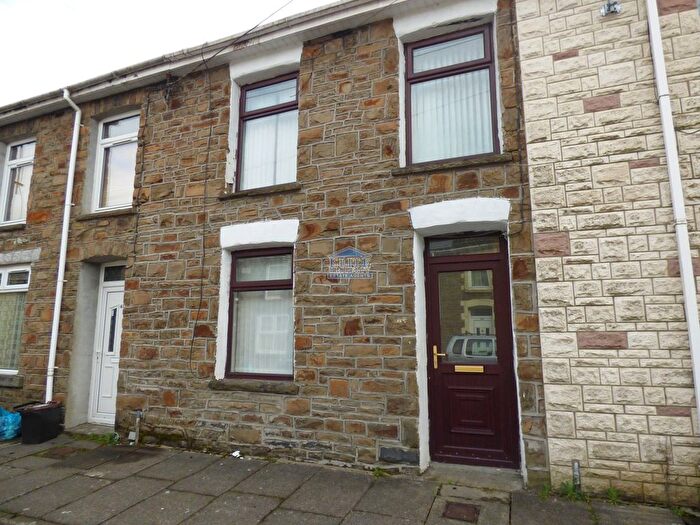 2 Bedroom Terraced House To Rent In High Street, Pontycymer, Bridgend., CF32