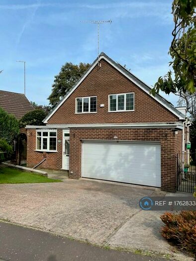 4 Bedroom Detached House To Rent In Marland Fold, Rochdale, OL11