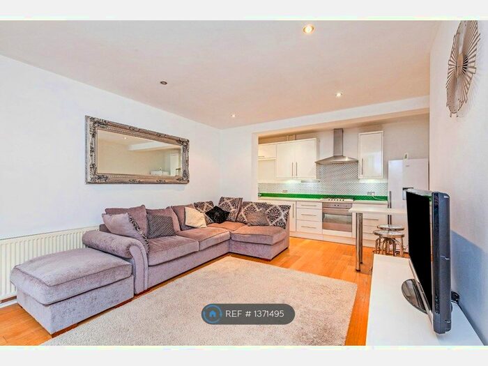 1 Bedroom Flat To Rent In Trinity Road, London, SW17