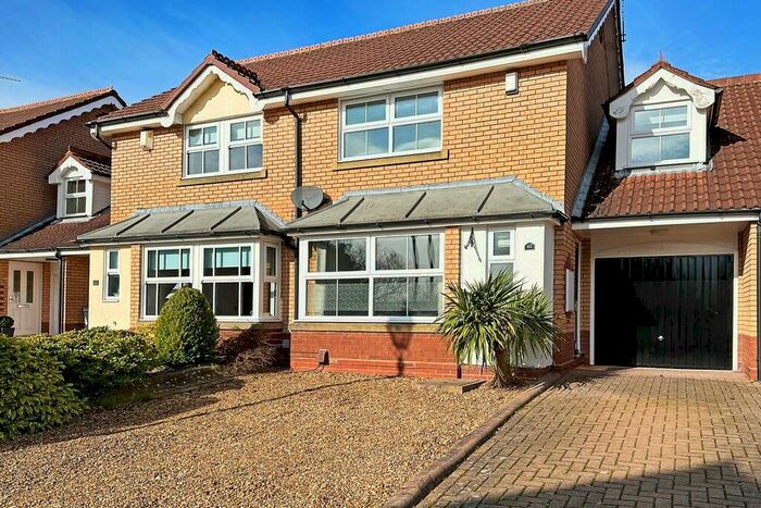 3 Bedroom Terraced House To Rent In Austcliff Drive, Solihull, B91