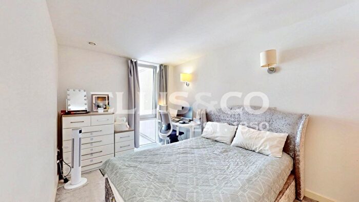 2 Bedroom Flat To Rent In Quadrant Court, Empire Way, Wembley, HA9