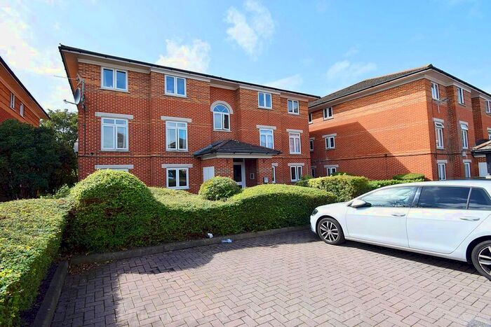 1 Bedroom Flat To Rent In Swynford Gardens, Hendon, NW4