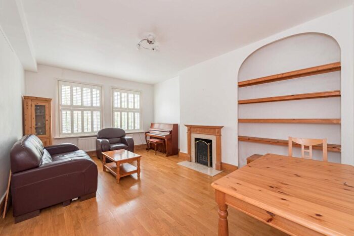 2 Bedroom Apartment To Rent In Glenmore Road, London, NW3
