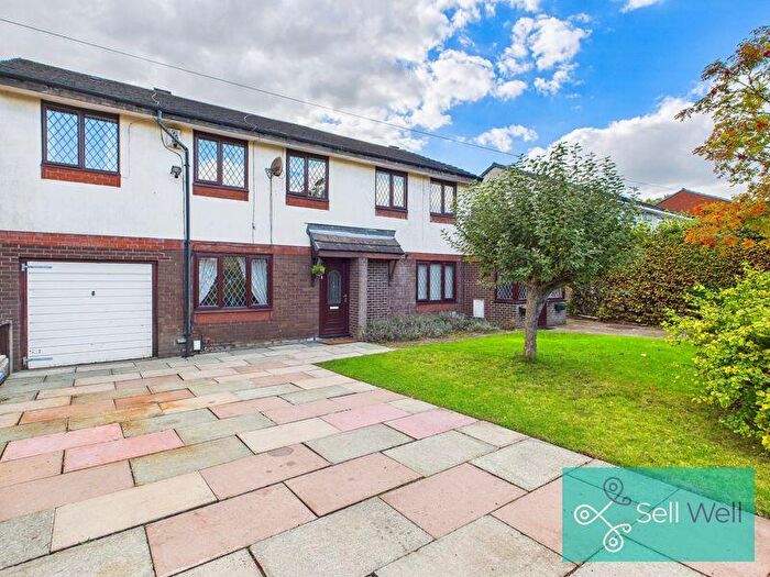 4 Bedroom Semi-Detached House For Sale In Abbeydale Gardens, Worsley, Manchester, M28
