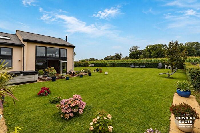 3 Bedroom Barn Conversion For Sale In The Hazels, New Road, High Onn, Stafford, - Three Bedroom Home With A One Acre Paddock, ST20