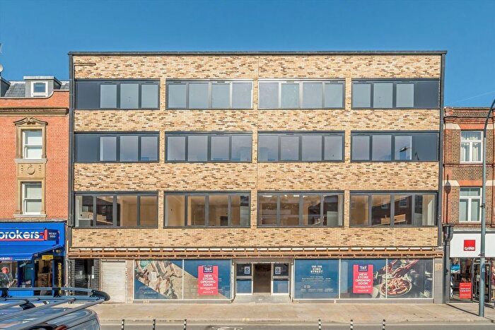 Studio To Rent In King Street, Hammersmith, W6