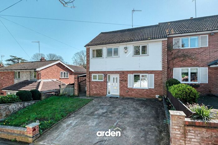 3 Bedroom Semi Detached House For Sale In Kings End Road, Powick, WR2