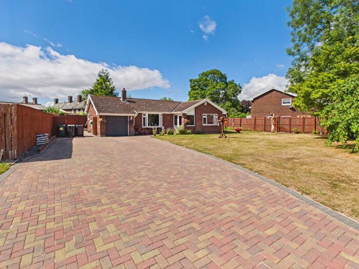 3 Bedroom Detached Bungalow For Sale In Spinney End, Tattenhall, CH3