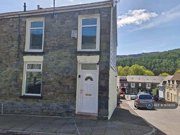 3 Bedroom End Of Terrace House To Rent In Dumfries Street, Treherbert, Treorchy, CF42