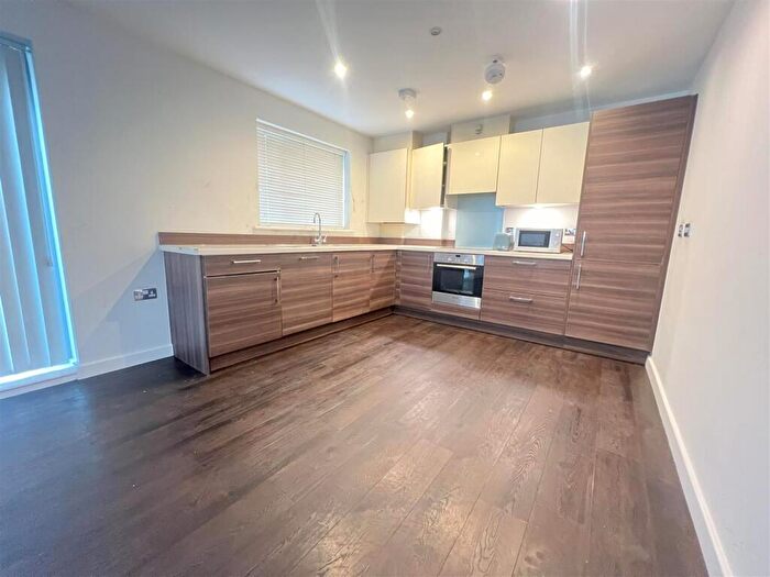2 Bedroom Apartment To Rent In Glenalmond Avenue, Cambridge, CB2