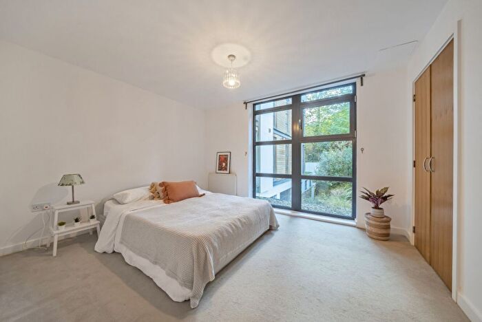 1 Bedroom Flat To Rent In Scott Avenue, Putney, London, SW15