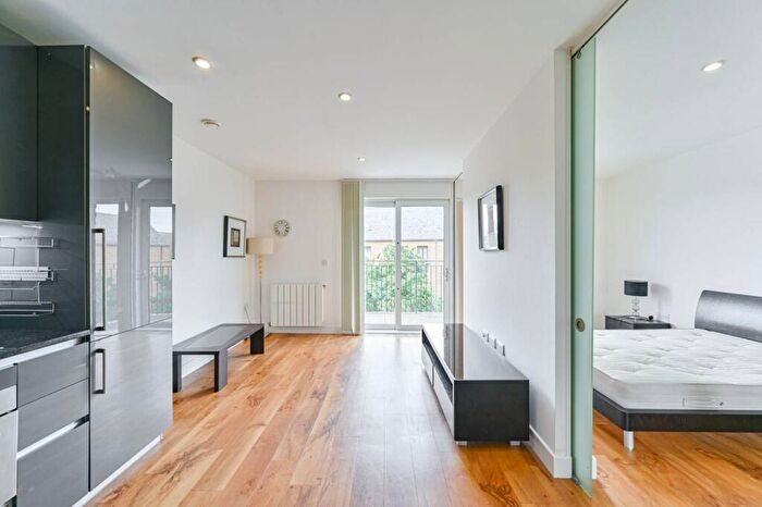 1 Bedroom Flat To Rent In Dowding Drive, Kidbrooke, London, SE9