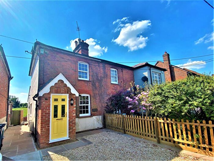 2 Bedroom Semi-Detached House To Rent In Bovingdon Green, Marlow, Buckinghamshire, SL7