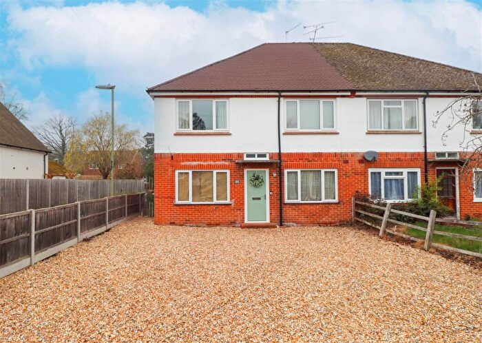 2 Bedroom Maisonette For Sale In Kenilworth Road, Fleet, GU51