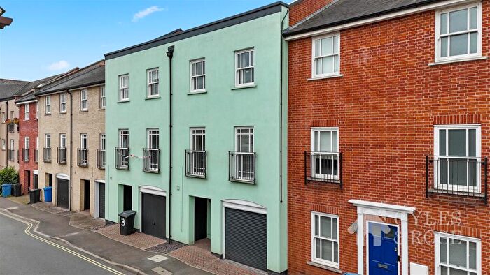 5 Bedroom Terraced House For Sale In Burkitts Lane, Sudbury, CO10