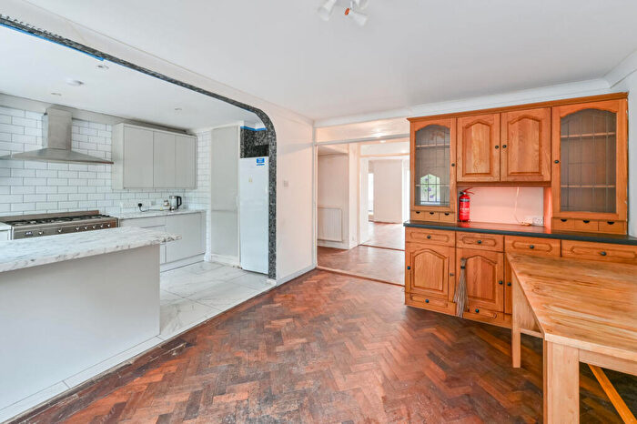 4 Bedroom House For Sale In Sylvan Hill, Crystal Palace, London, SE19
