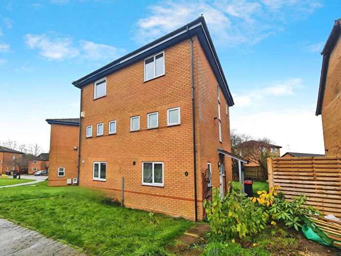 3 Bedroom Semi-Detached House For Sale In Dulverton Drive, Milton Keynes, MK4