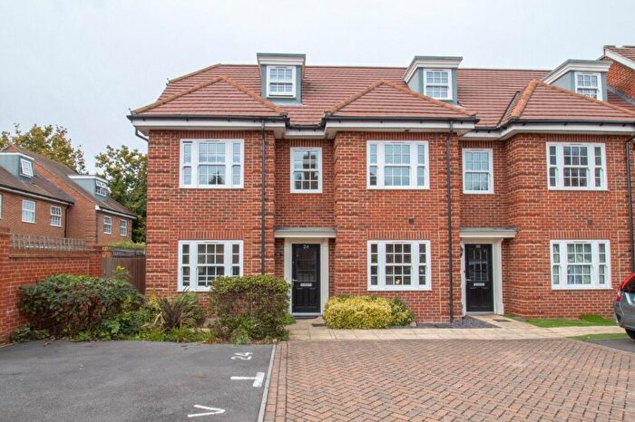 4 Bedroom Terraced House To Rent In Century Way, Beckenham, BR3
