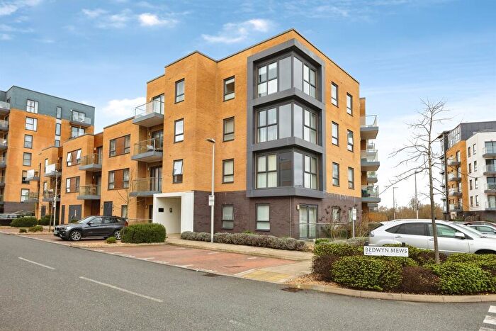 2 Bedroom Flat For Sale In Bedwyn Mews, Reading, RG2