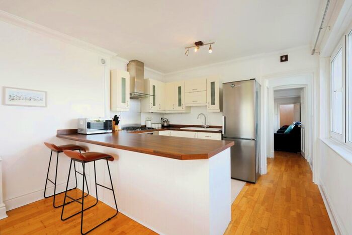 2 Bedroom Maisonette To Rent In Arctic Road, Cowes, PO31