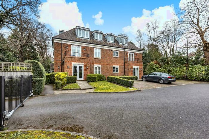 2 Bedroom Apartment To Rent In Sunningdale, Berkshire, SL5