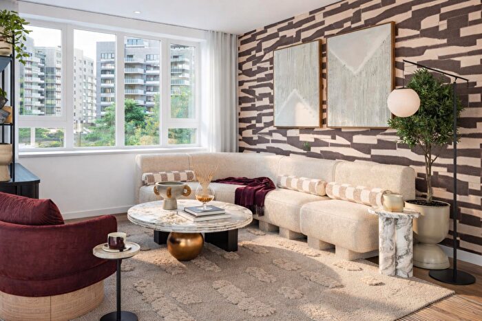 1 Bedroom Apartment For Sale In Lombard Square, Southlake Rd, London, SE28