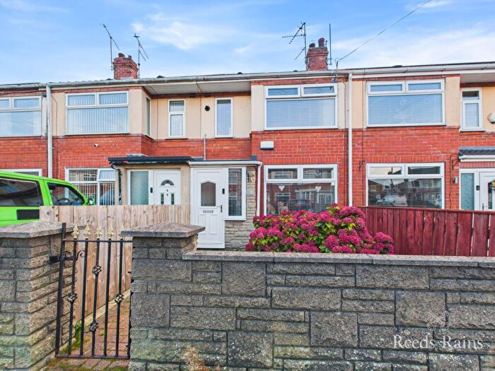 2 Bedroom Terraced House For Sale In Wharfedale Avenue, Hull, East Yorkshire, HU9