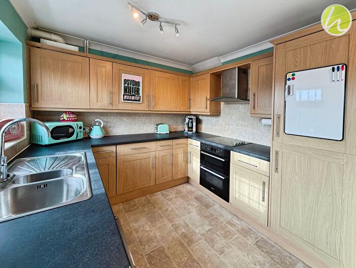 4 Bedroom Terraced House For Sale In Larkswood Road, Corringham, SS17