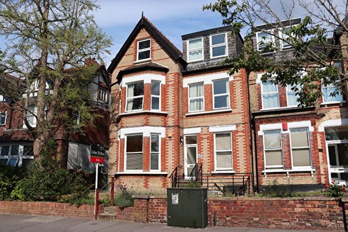 1 Bedroom Flat For Sale In Birdhurst Rise, Croydon, London, CR2