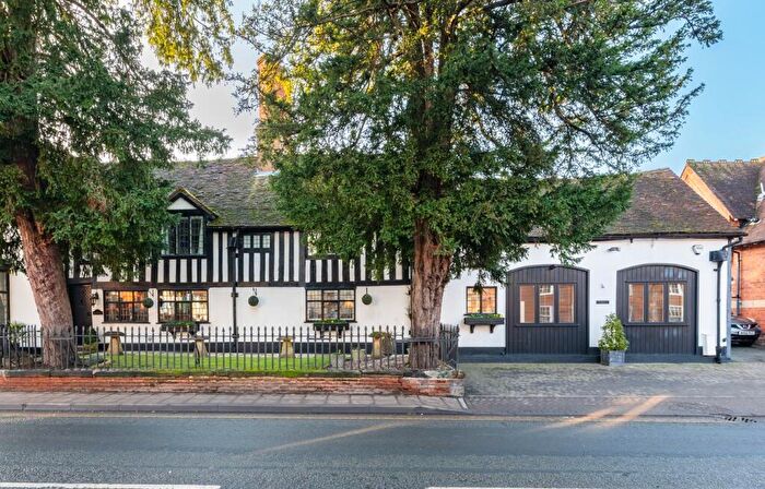 4 Bedroom House For Sale In High Street, Henley-in-Arden, B95