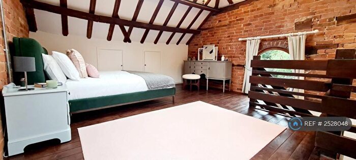 Studio To Rent In Ham Green Lane, Redditch, B97