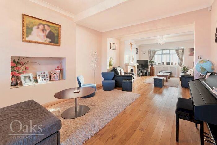 4 Bedroom Terraced House To Rent In Green Lane, Norbury, CR7