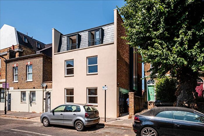 1 Bedroom Flat To Rent In Clarence Place, Lower Clapton, London, E5