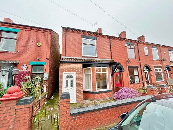 3 Bedroom End Terrace House For Sale In Leigh Road, Hindley Green, WN2
