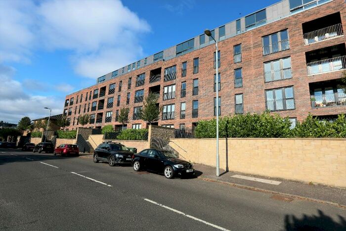 3 Bedroom Flat To Rent In Mansionhouse Court, Glasgow, G41