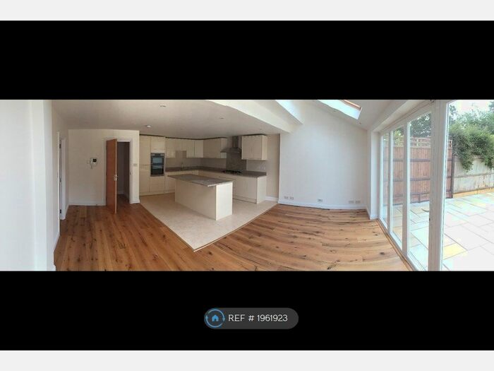 5 Bedroom Semi-Detached House To Rent In Sandall Road, London, W5