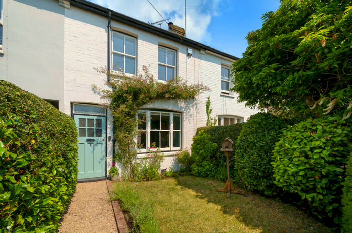 3 Bedroom Terraced House For Sale In Bury Lane, Horsell, Surrey, GU21