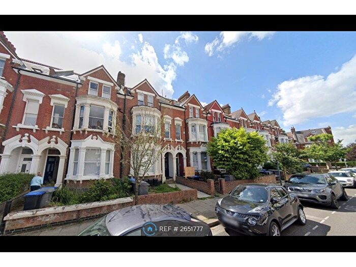 2 Bedroom Flat To Rent In Plympton Road, London, NW6