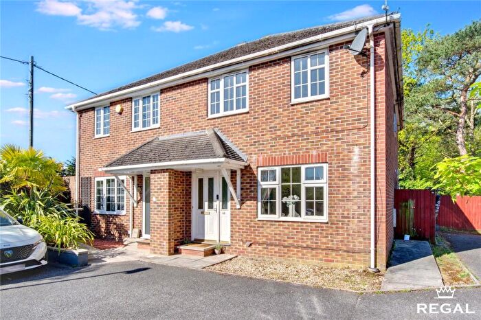 3 Bedroom Semi Detached House For Sale In Upton Road, Poole, BH17