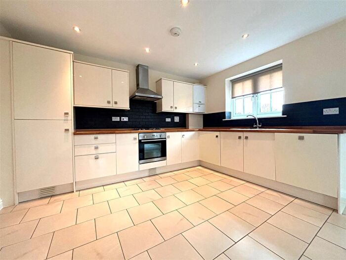 1 Bedroom Flat To Rent In Lower Green Road, St. Helens, Ryde, PO33