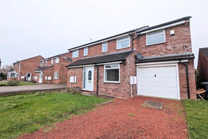 3 Bedroom Semi-Detached House To Rent In Wells Close, Darlington, DL1
