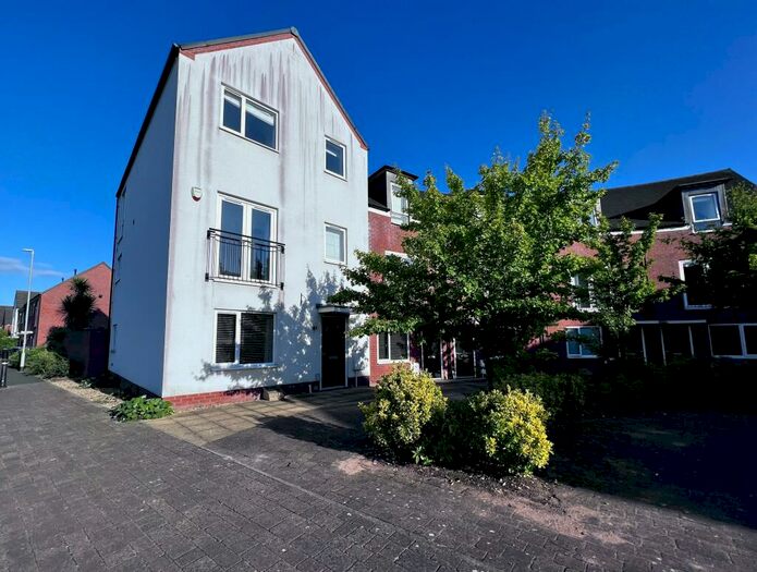 5 Bedroom Mews To Rent In Comet Avenue, Newcastle-under-Lyme, ST5