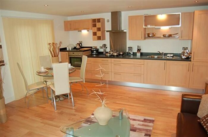 1 Bedroom Flat To Rent In Mcclure House, Leeds, LS10