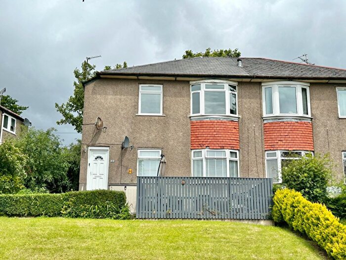 3 Bedroom Flat To Rent In Gladsmuir Road, Glasgow, G52