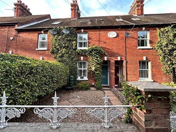 3 Bedroom Terraced House For Sale In Horsham Lane, Rainham, Kent, ME8